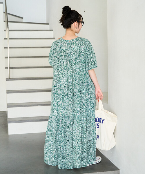 FREAK'S STORE(フリークスストア)の「限定展開 花柄 マキシ 半袖 ワンピース(ワンピース・レディース・レッド/グリーン/ブラック/ネイビー/イエロー/ベージュ・SMALL/MEDIUM)」の9枚目の写真