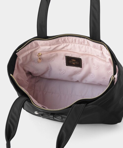 TOCCA(トッカ)の「JOLIE KNOT NYLONTOTE トートバッグ(トートバッグ・レディース・ブラック系/ベージュ系/ネイビー系・F)」の11枚目の写真