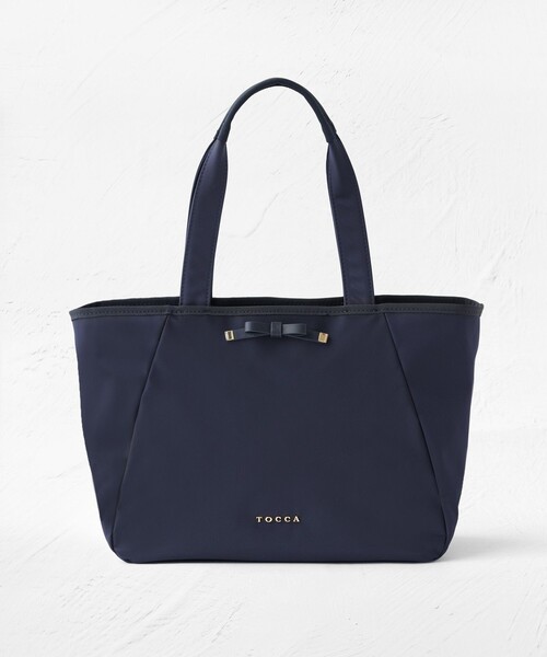 TOCCA(トッカ)の「JOLIE KNOT NYLONTOTE トートバッグ(トートバッグ・レディース・ブラック系/ベージュ系/ネイビー系・F)」の13枚目の写真