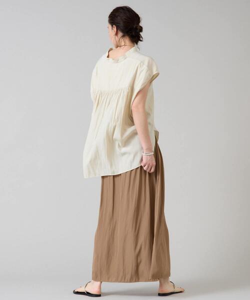 Liesse（リエス）の「バックギャザーブラウス（シャツ/ブラウス・レディース・ホワイト/ブラウン/イエロー/グレイッシュベージュ・FREE）」の12枚目の写真