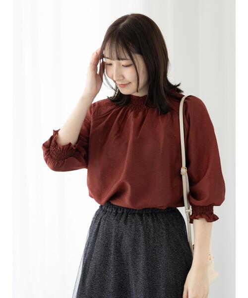 Te chichi TERRASSE(テチチテラス)の「シャーリングネックブラウス(シャツ/ブラウス・レディース・ブラウン/ブラック/オフホワイト・F)」の6枚目の写真