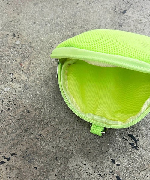 COMMON WARE(コモンウェアー)の「EM:cheek チーク round 2WAY shoulder ラウンド2WAYショルダーバッグ(ショルダーバッグ・レディース・グレー/ブラック/ホワイト・FREE)」の22枚目の写真