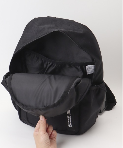Lee(リー)の「Lee lucky バックパック16L(バックパック/リュック・レディース・レッド/ベージュ/ブルー/ブラック・FREE)」の7枚目の写真