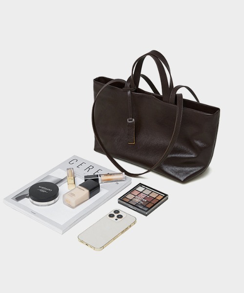 NiiNa(ニーナ)の「【 NiiNa / ニーナ 】高品質牛革2wayシックワンハンドルトートバッグ(トートバッグ・レディース・ブラウン/ダークブラウン/ブラック・FREE)」の13枚目の写真