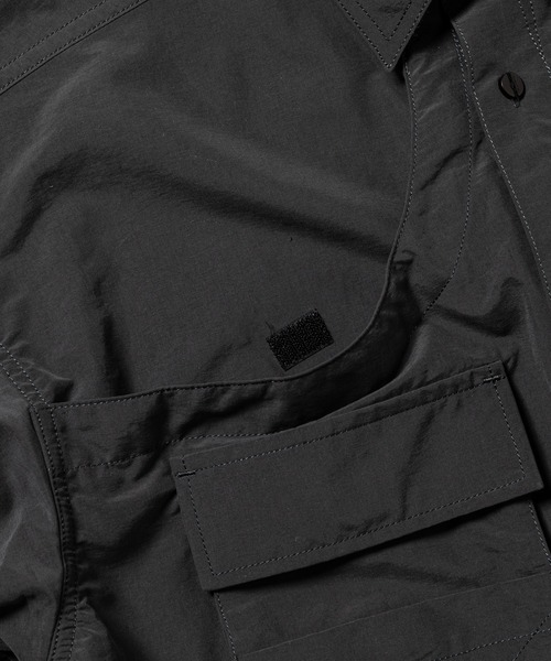 meanswhile(ミーンズワイル)の「Luggage L/S SH(シャツ/ブラウス・メンズ・グレー/スミクロ/ブラウン・1(S)/2(M))」の8枚目の写真