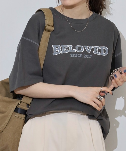 Arinomama(アリノママ)の「カレッジロゴ風ワイドTシャツ(Tシャツ/カットソー・レディース・グレイッシュベージュ/スミクロ/ブラック/オフホワイト・FREE)」の7枚目の写真