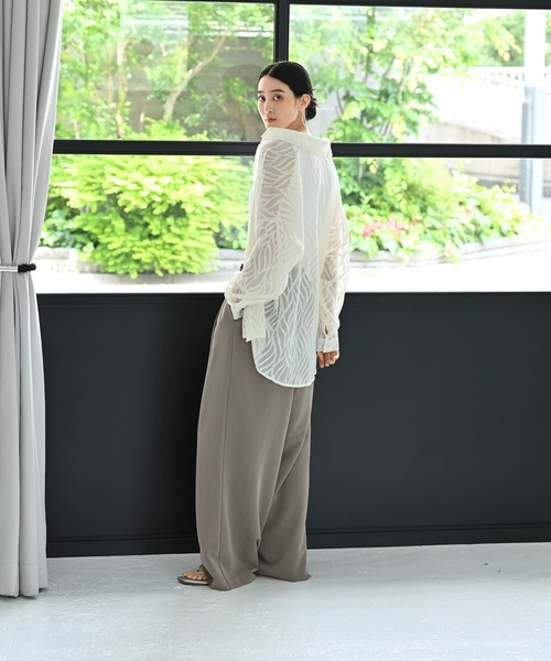 STYLE DELI（スタイルデリ）の「【BLK001】テクスチャー素材シアーシャツ（シャツ/ブラウス・レディース・アイボリー・FREE）」の6枚目の写真