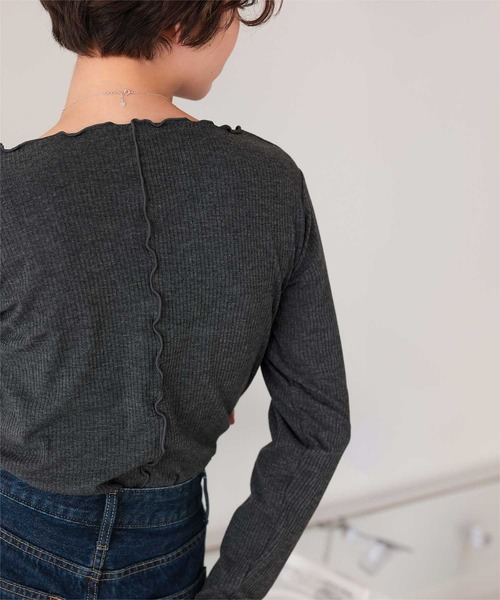 titivate(ティティベイト)の「リブカットソーメローデザイントップス(Tシャツ/カットソー・レディース・イエロー/オフホワイト/ネイビー/チャコール/ホワイト系その他/レッド・L/M/S)」の19枚目の写真