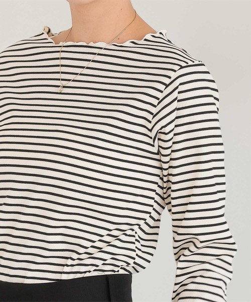 titivate(ティティベイト)の「リブカットソーメローデザイントップス(Tシャツ/カットソー・レディース・イエロー/オフホワイト/ネイビー/チャコール/ホワイト系その他/レッド・L/M/S)」の14枚目の写真