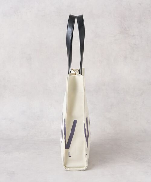 LANVIN en Bleu（ランバンオンブルー）の「ロゴポリエステルキャンバストートバッグ（トートバッグ・レディース・オフホワイト/ブラック/オレンジ/イエロー/ブラウン・FREE）」の20枚目の写真