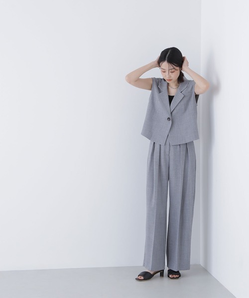 NATURAL BEAUTY BASIC（ナチュラルビューティーベーシック）の「◇【Oggi掲載】クロップドジレセットアップ（パンツドレス・レディース・グレー/ブラウン/ベージュ・SMALL/MEDIUM）」の14枚目の写真