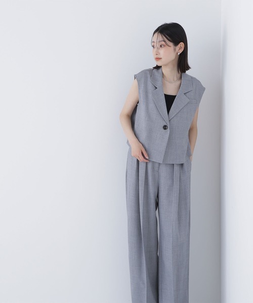 NATURAL BEAUTY BASIC（ナチュラルビューティーベーシック）の「◇【Oggi掲載】クロップドジレセットアップ（パンツドレス・レディース・グレー/ブラウン/ベージュ・SMALL/MEDIUM）」の18枚目の写真