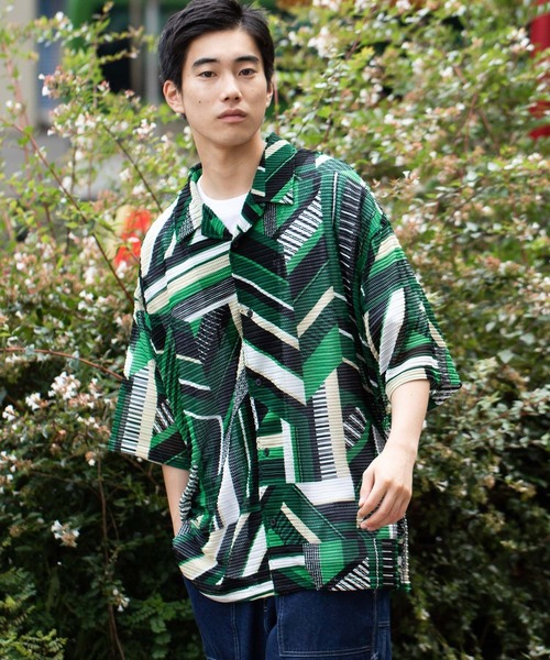 niko and...（ニコアンド）の「幾何学柄透かしシャツ（シャツ/ブラウス・メンズ・ブラウン/グリーン/ブルー・MEDIUM/LARGE）」の2枚目の写真