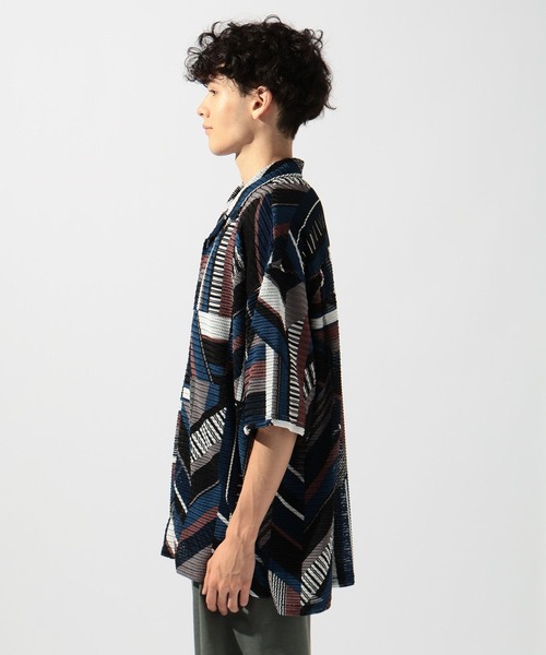 niko and...（ニコアンド）の「幾何学柄透かしシャツ（シャツ/ブラウス・メンズ・ブラウン/グリーン/ブルー・MEDIUM/LARGE）」の21枚目の写真