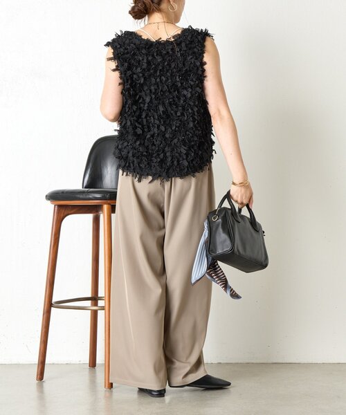 Jena espace merveilleux（ジェナ　エスパスメルヴェイユ）の「【サイズ展開あり】ループ付きトロミワイドパンツ（その他パンツ・レディース・グレー/アイボリー/ブラック・1/2）」の6枚目の写真