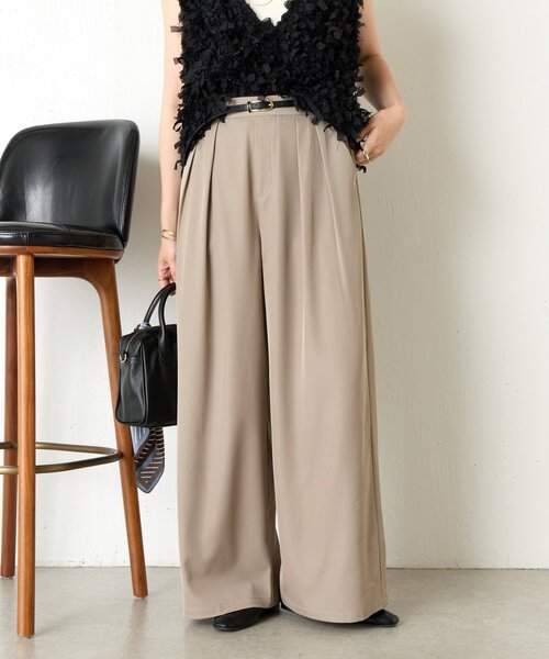 Jena espace merveilleux（ジェナ　エスパスメルヴェイユ）の「【サイズ展開あり】ループ付きトロミワイドパンツ（その他パンツ・レディース・グレー/アイボリー/ブラック・1/2）」の8枚目の写真
