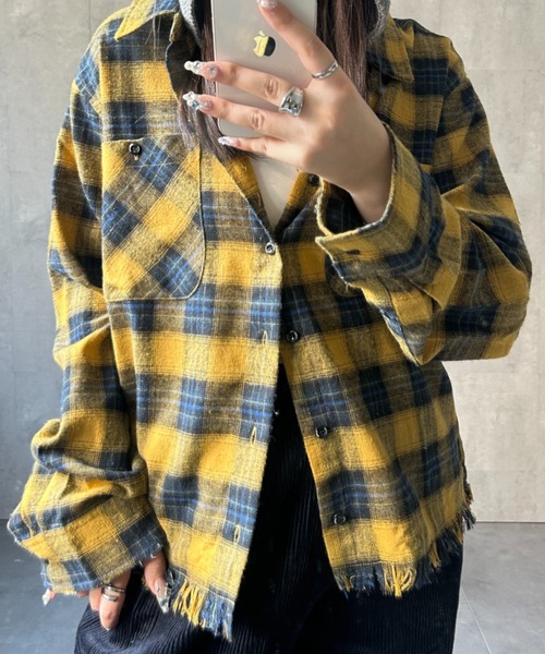 CREARE -LINO-（クレアーレリノ）の「〈ユニセックス商品〉フリンジチェックシャツ（シャツ/ブラウス・メンズ・グリーン/ブルー/イエロー/ブラック/レッド・M/L）」の4枚目の写真