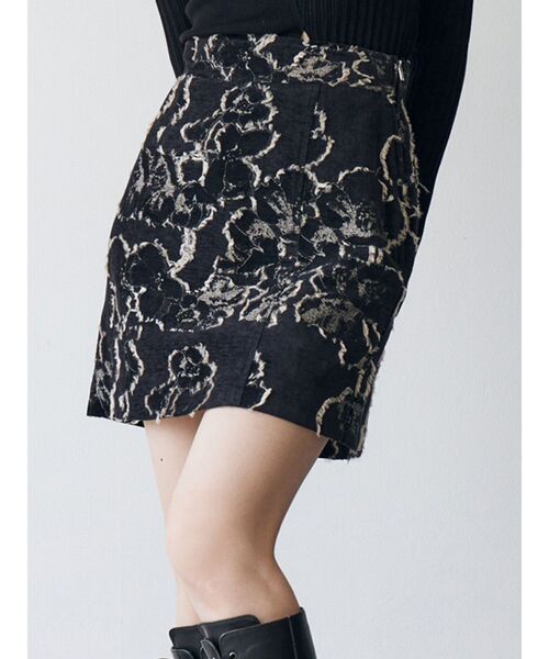MURUA（ムルーア）の「ゴブランジャガードミニスカート（スカート・レディース・キャメル/ブラック・1/2）」の2枚目の写真