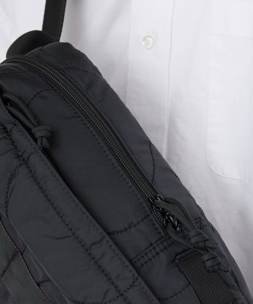 BRIEFING(ブリーフィング)の「BRIEFING/ブリーフィング QUILTED SLING WALKER ショルダーバッグ 2026年 夏 夏服(ショルダーバッグ・メンズ・ブラック/オリーブ・FREE)」の21枚目の写真