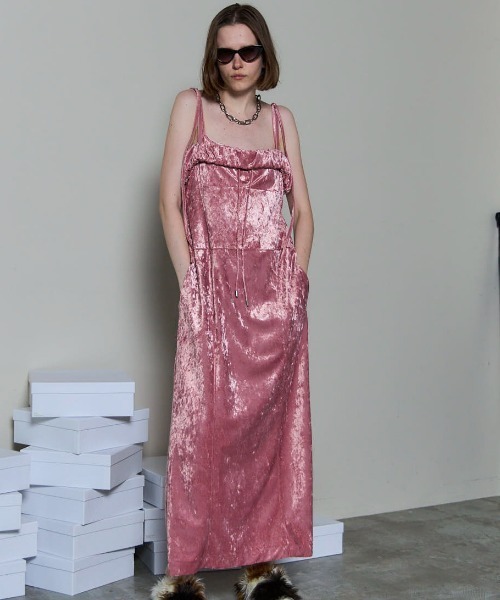 【セルフポートレート】Twisted velvet dress ベロアワンピース idem（イデム）の「velour ribbon tiered onepiece/ベロアリボン