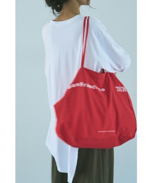 marjour（マージュール）の「BIG NYLON TOTE BAG（トートバッグ・レディース・レッド/ペールイエロー/ブルー・FREE）」の6枚目の写真