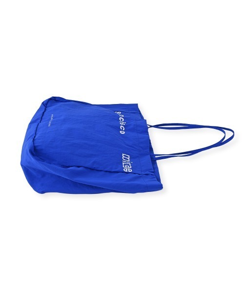 marjour（マージュール）の「BIG NYLON TOTE BAG（トートバッグ・レディース・レッド/ペールイエロー/ブルー・FREE）」の17枚目の写真