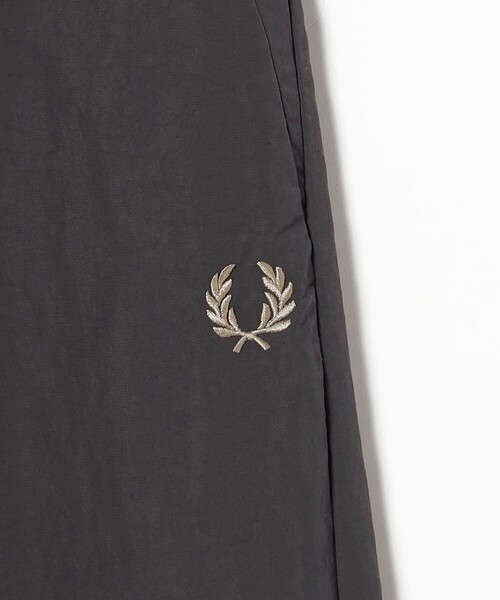 FRED PERRY（フレッドペリー）の「【別注】FRED PERRY / SHELL PANTS（その他パンツ・メンズ・チャコールグレー・LARGE/MEDIUM/SMALL/X-LARGE）」の4枚目の写真