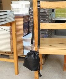 Firsthand（ファーストハンド）の「Firsthand/ファーストハンド 2WAY Leather Shoulder Bag 2 / レザー2WAY巾着ショルダーバッグ / 牛革 / 撥水レザー（ショルダーバッグ・メンズ）」