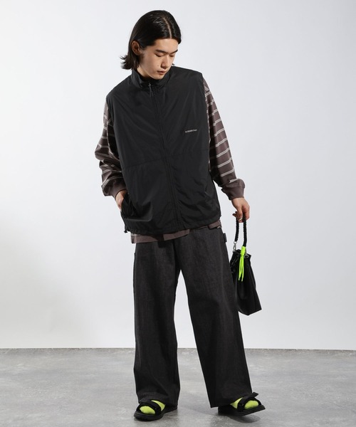 Lee（リー）の「【Lee(リー)】別注バギーデニムパンツ[セットアップ可]（デニムパンツ・メンズ・ブラック/ブルー・MEDIUM/LARGE）」の3枚目の写真