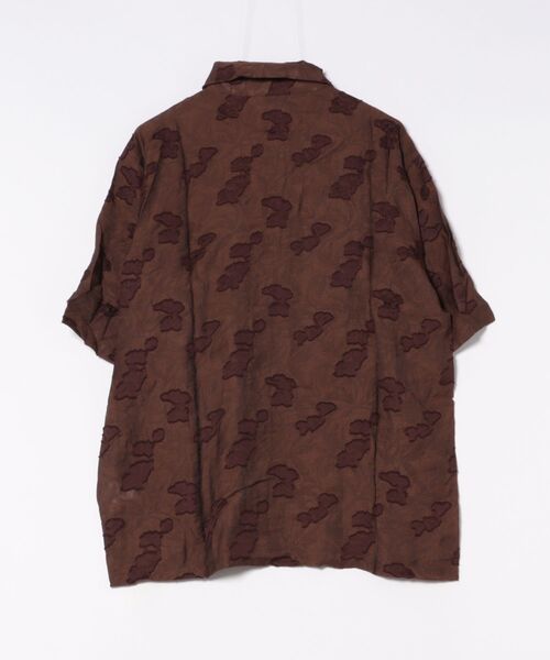m.f.editorial（エムエフエディトリアル）の「【ウォッシャブル】グロウスバイインジアティック リーフ柄ジャガード 半袖シャツ（シャツ/ブラウス・メンズ・ダークウッド/ブラック・MEDIUM/LARGE）」の3枚目の写真
