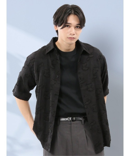 m.f.editorial（エムエフエディトリアル）の「【ウォッシャブル】グロウスバイインジアティック リーフ柄ジャガード 半袖シャツ（シャツ/ブラウス・メンズ・ダークウッド/ブラック・MEDIUM/LARGE）」の2枚目の写真