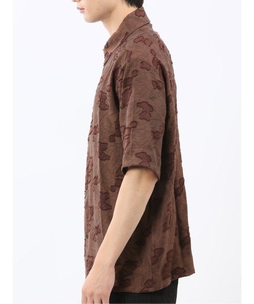 m.f.editorial（エムエフエディトリアル）の「【ウォッシャブル】グロウスバイインジアティック リーフ柄ジャガード 半袖シャツ（シャツ/ブラウス・メンズ・ダークウッド/ブラック・MEDIUM/LARGE）」の8枚目の写真