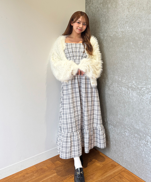 Mi-je(ミジェ)の「袖シャーリングワンピース【韓国ファッション】(シャツワンピース・レディース・オフホワイト/カラフル・F)」の11枚目の写真