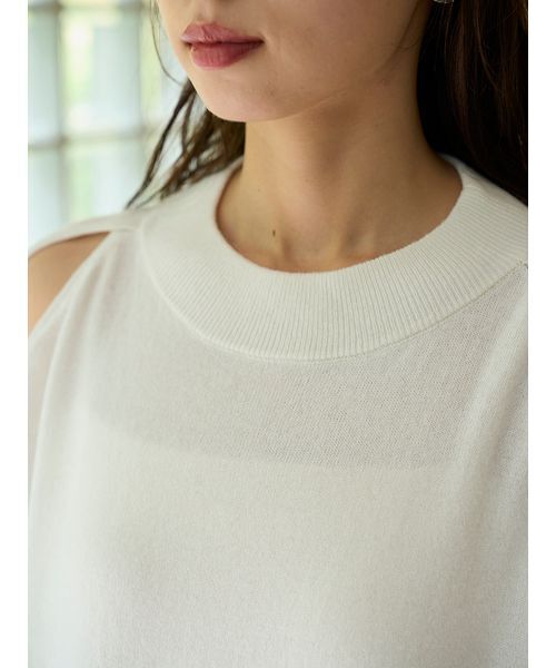 SNIDEL(スナイデル)の「コールドショルダープルオーバー(ニット/セーター・レディース・ラベンダー/ブラウン/ブラック/アイボリー・F)」の8枚目の写真