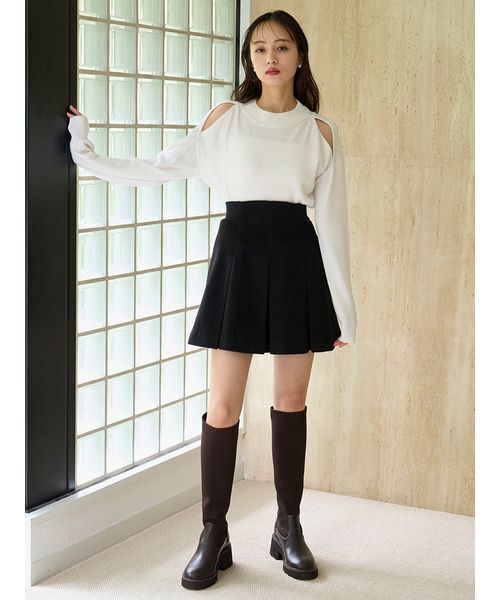 SNIDEL(スナイデル)の「コールドショルダープルオーバー(ニット/セーター・レディース・ラベンダー/ブラウン/ブラック/アイボリー・F)」の12枚目の写真