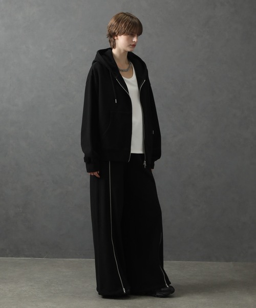 ELLUV（エルブ）の「【ELLUV/エルヴ】ヴィンテージフェード＆ダメージ加工 ショートジップアップパーカー（パーカー・メンズ・ブラック/ブラック系その他/ホワイト系その他・S/M/L）」の16枚目の写真