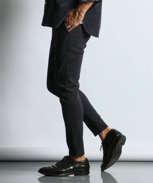 The DUFFER of ST.GEORGE（ザダファーオブセントジョージ）の「「GUM STRETCH」BASIC SKINNY EASY CHINO PANTS：超伸縮「ガムストレッチ」スキニー イージーチノパン（チノパンツ・メンズ・ネイビー/チャコールグレー/グレイッシュベージュ/ブラック・MEDIUM/SMALL/X-LARGE/LARGE）」の16枚目の写真