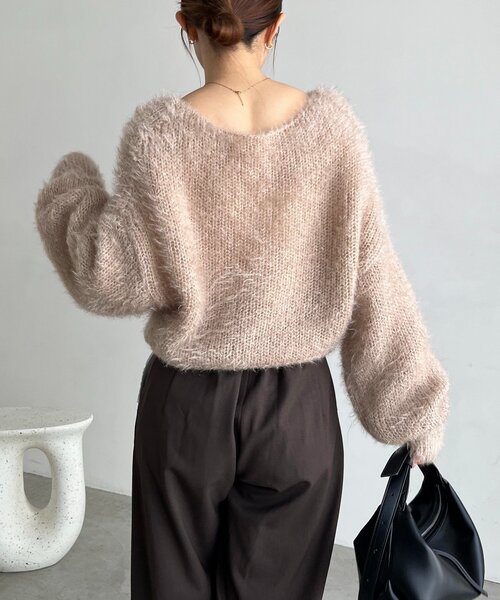 CAPRICIEUX LE'MAGE（カプリシューレマージュ）の「フェザーラウンドプルオーバー（ニット/セーター・レディース・グレー/ベージュ/ピンク・FREE）」の15枚目の写真