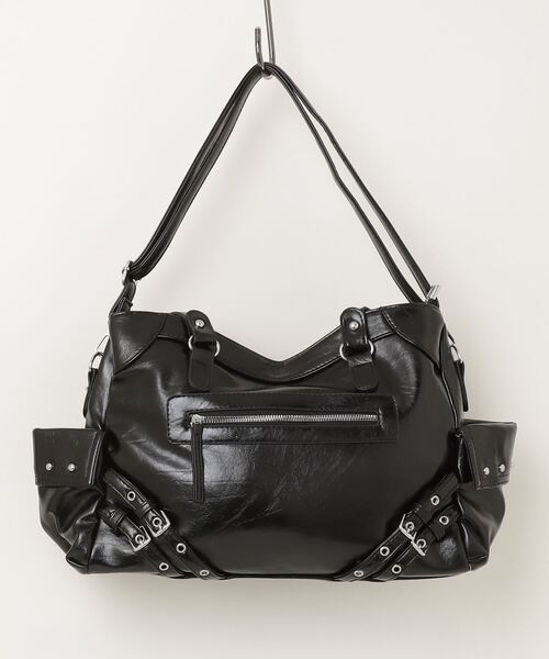 TITTY&CO.（ティティーアンドコー）の「フェイクレザーベルトデザインショルダーバッグ（ショルダーバッグ・レディース・ホワイト/アイボリー/ブラック/ワインレッド・FREE）」の4枚目の写真