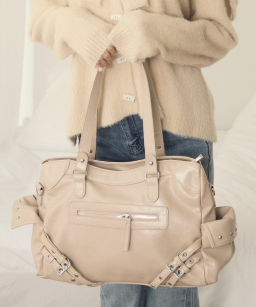 TITTY&CO.（ティティーアンドコー）の「フェイクレザーベルトデザインショルダーバッグ（ショルダーバッグ・レディース・ホワイト/アイボリー/ブラック/ワインレッド・FREE）」の15枚目の写真