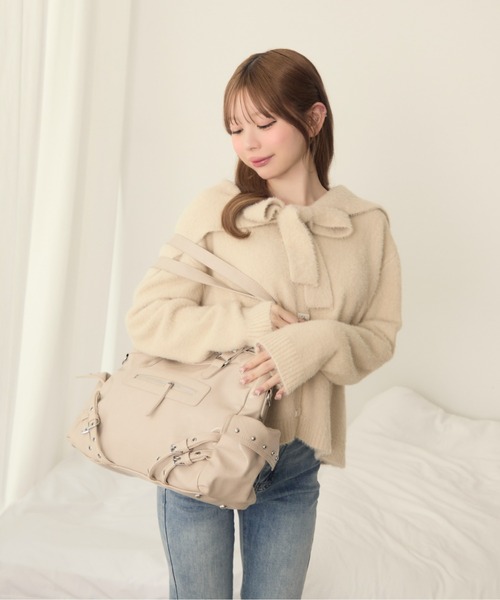 TITTY&CO.（ティティーアンドコー）の「フェイクレザーベルトデザインショルダーバッグ（ショルダーバッグ・レディース・ホワイト/アイボリー/ブラック/ワインレッド・FREE）」の18枚目の写真