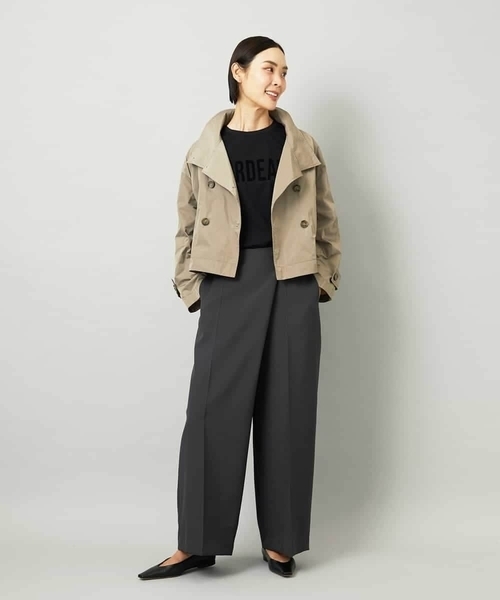 MICHEL KLEIN(ミッシェル・クラン)の「スタンドカラーショートブルゾン(トレンチコート・レディース・ブラック/ベージュ・38)」の14枚目の写真