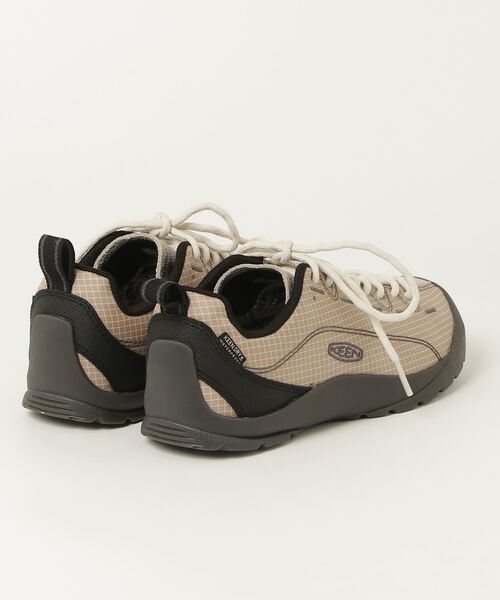 KEEN(キーン)の「JASPER NYLON WP / ジャスパー ナイロン ウォータープルーフ / レディース 防水スニーカー(スニーカー・レディース・ベージュ系その他・22.5cm/23cm/23.5cm/24cm/24.5cm/25cm/25.5cm/26cm)」の2枚目の写真