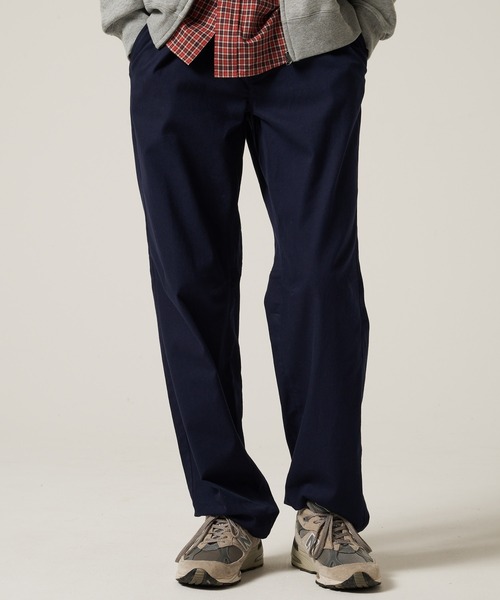 Eddie Bauer（エディーバウアー）の「ボイジャー フレックス チノ クラシックフィット（チノパンツ・メンズ・ダークネイビー/ベージュ/ブラック/カーキ・M/L/XL/XXL）」の4枚目の写真