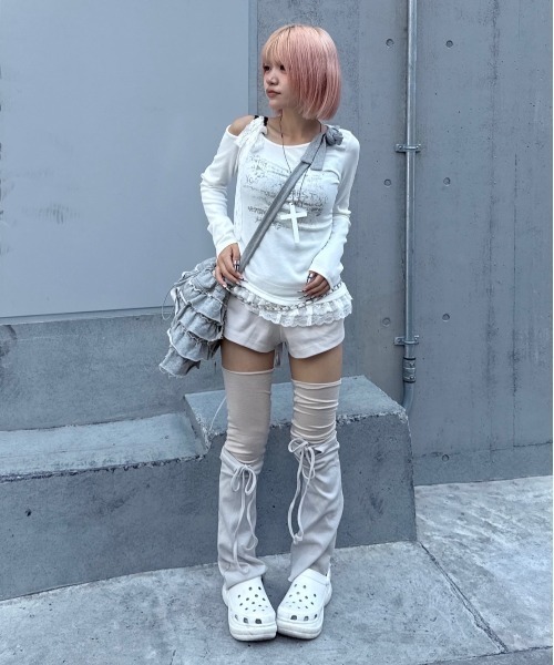 Never mind the XU / Chikashitsu+(ネバーマインド ザ エックスユー / チカシツプラス)の「【nmtc+】ribbon shoulder long sleeve / 【エヌエムティーシープラス】リボンショルダー長袖トップス(その他トップス・レディース・グレー/ホワイト/チャコール・ONE SIZE)」の6枚目の写真
