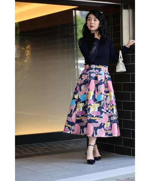 再入荷11月29日 （紺）アーティスティックな世界観広がるタックミディアムスカート cawaii wkj00259 S~L対応 後ろゴム ふんわり 光沢感 総柄 ネイビー オシャレ 個性的 大人可愛い エレガント 上品 春 秋服 秋物 冬服 冬物 レディース ファッション ミセス 30代 40代 50代 紺）アーティスティックな世界観広がるタックミディアムスカート