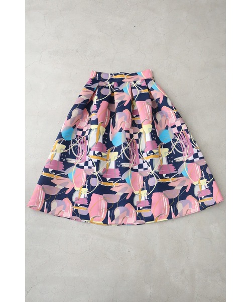 紺）アーティスティックな世界観広がるタックミディアムスカート