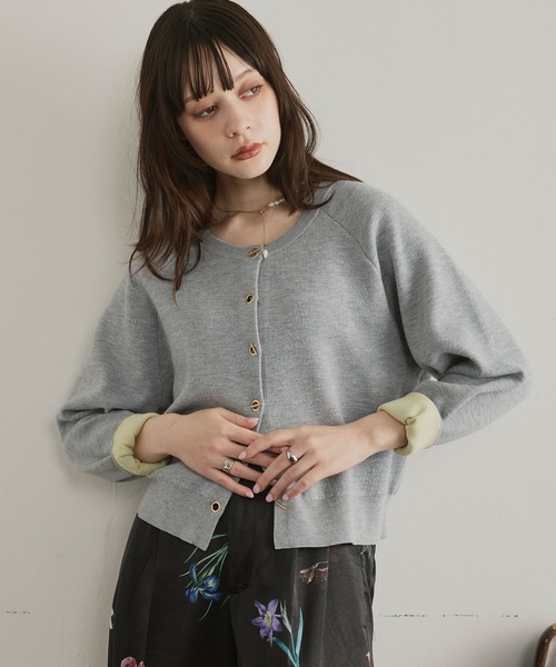 ELLEgirl（エルガール）の「トグル釦デザインカーディガン【ELLEgirl/エルガール】（カーディガン/ボレロ・レディース・レッド/杢グレー/ブラック/サックスブルー/アイボリー・FREE）」の3枚目の写真