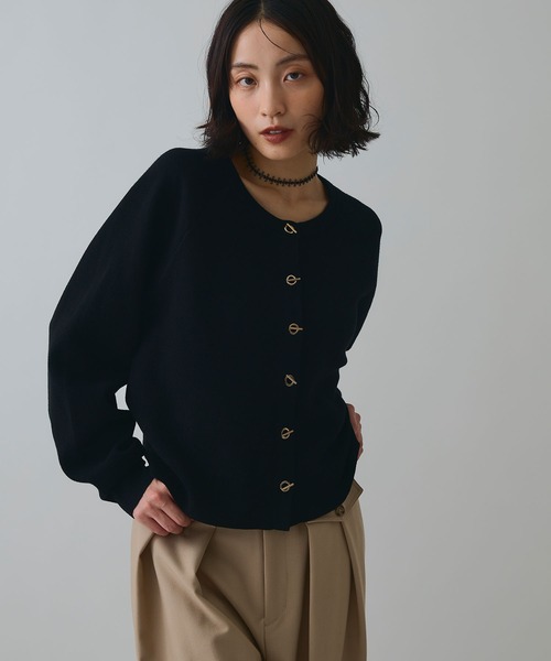 ELLEgirl（エルガール）の「トグル釦デザインカーディガン【ELLEgirl/エルガール】（カーディガン/ボレロ・レディース・レッド/杢グレー/ブラック/サックスブルー/アイボリー・FREE）」の7枚目の写真