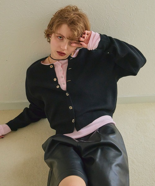 ELLEgirl（エルガール）の「トグル釦デザインカーディガン【ELLEgirl/エルガール】（カーディガン/ボレロ・レディース・レッド/杢グレー/ブラック/サックスブルー/アイボリー・FREE）」の21枚目の写真